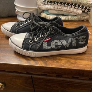 Boys Size 3 Levi Sneakers